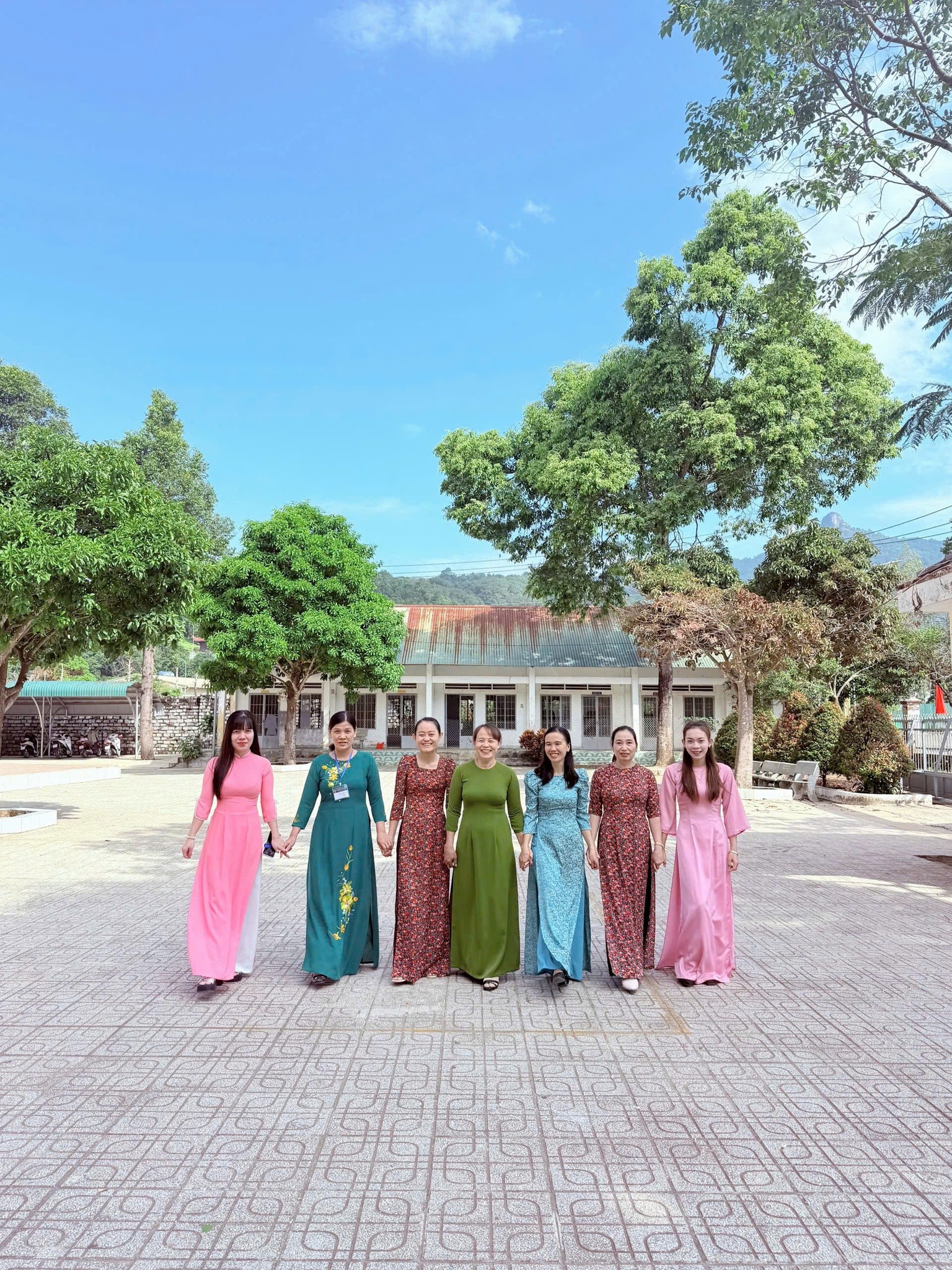 TÔN VINH VẺ ĐẸP DI SẢN-HƯỞNG ỨNG TUẦN LỄ ÁO DÀI