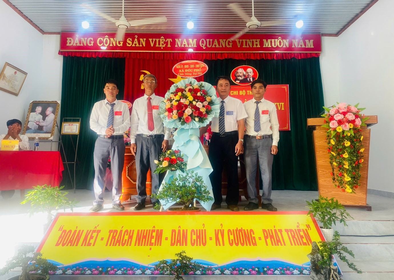 ĐẠI HỘI CHI BỘ THÔN 4 LẦN THỨ XVI, NHIỆM KỲ 2025-2027