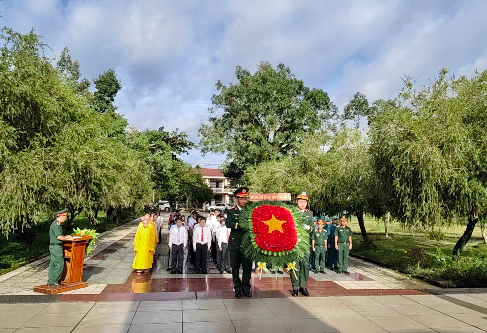 CÁT TIÊN: TRANG TRỌNG TỔ CHỨC LỄ VIẾNG ĐÀI TƯỞNG NIỆM CÁC ANH HÙNG LIỆT SĨ NHÂN DỊP KỶ NIỆM 81 NĂM NGÀY QUỐC KHÁNH 2/9
