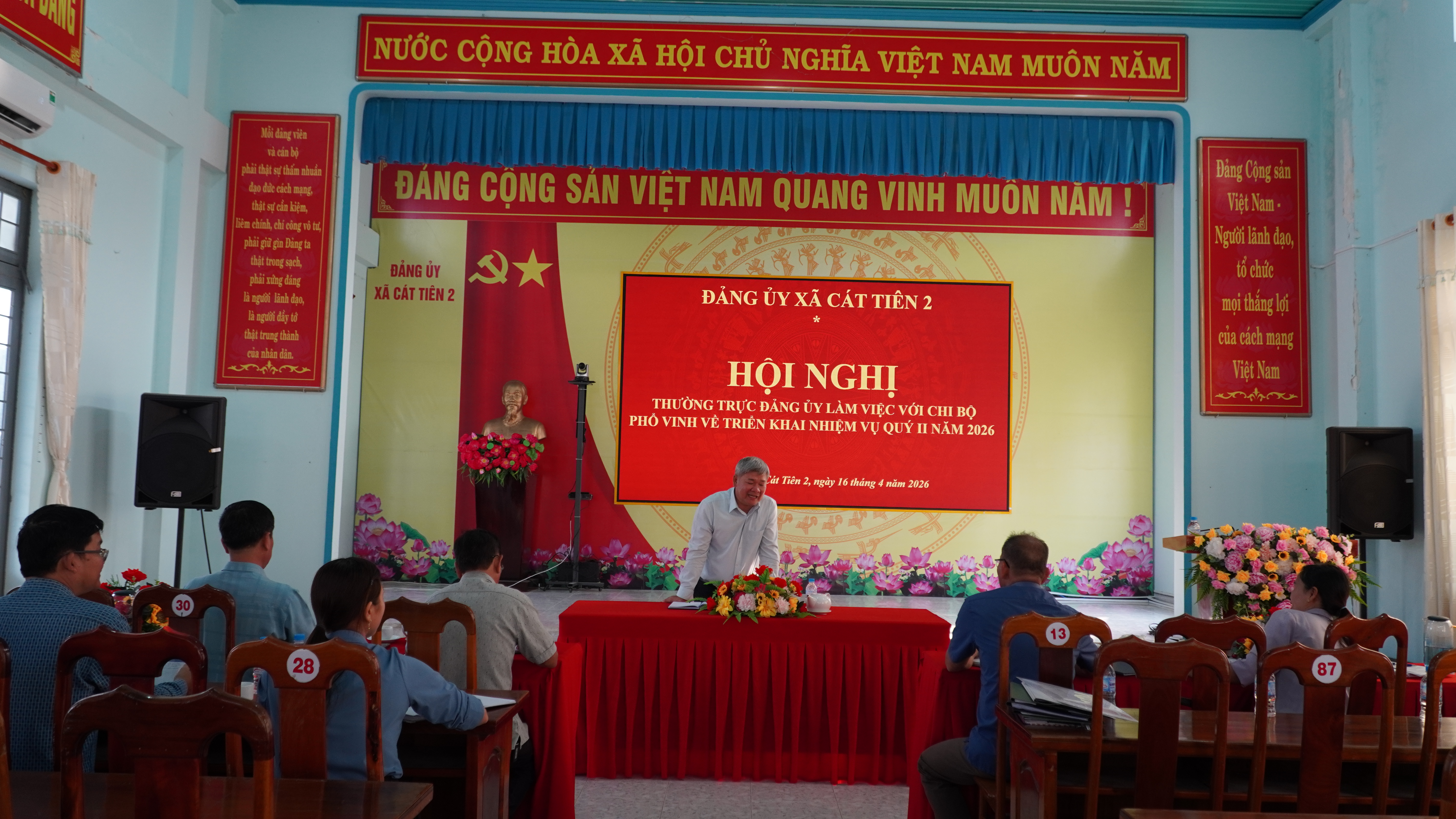 THƯỜNG TRỰC ĐẢNG ỦY XÃ LÀM VIỆC VỚI CHI BỘ THÔN PHỔ VINH VỀ TRIỂN KHAI NHIỆM VỤ QUÝ II NĂM 2026 