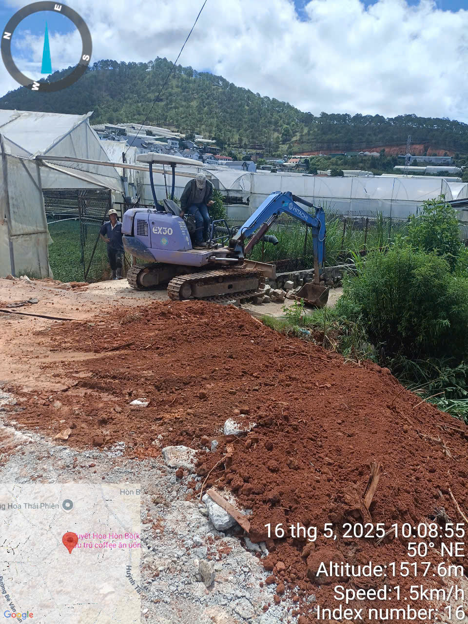 PHỐI HỢP CÙNG ĐỊA PHƯƠNG THỰC HIỆN THÁO DỠ NHÀ KÍNH, TẠO MẶT BẰNG XÂY DỰNG ĐƯỜNG GIAO THÔNG NỘI ĐỒNG DỌC SUỐI THÁI PHIÊN.