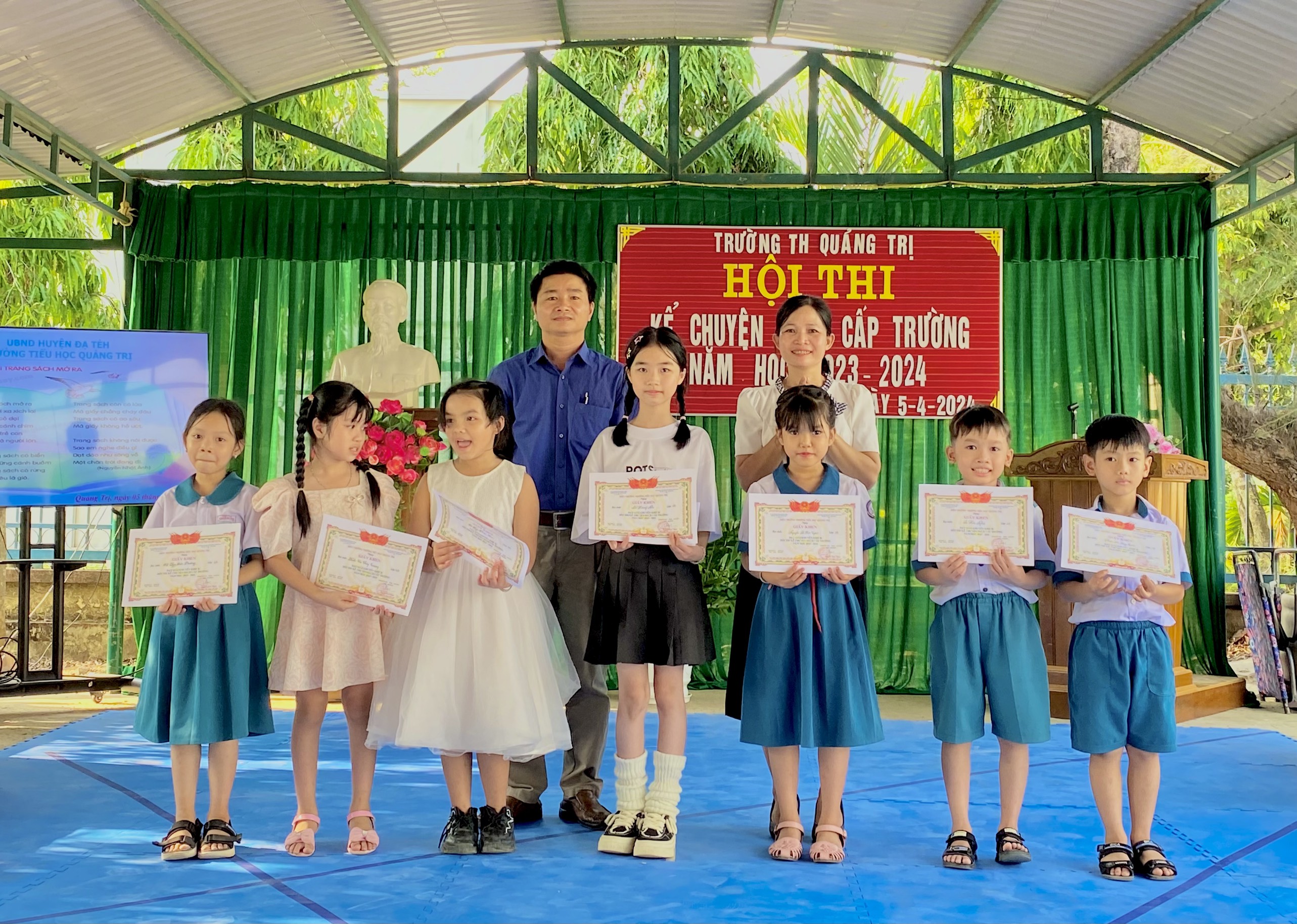 Trường Tiểu học Quảng Trị đã tổ chức hội thi học sinh đọc và kể chuyện theo sách và hưởng ứng Ngày sách và văn hóa đọc 21/4