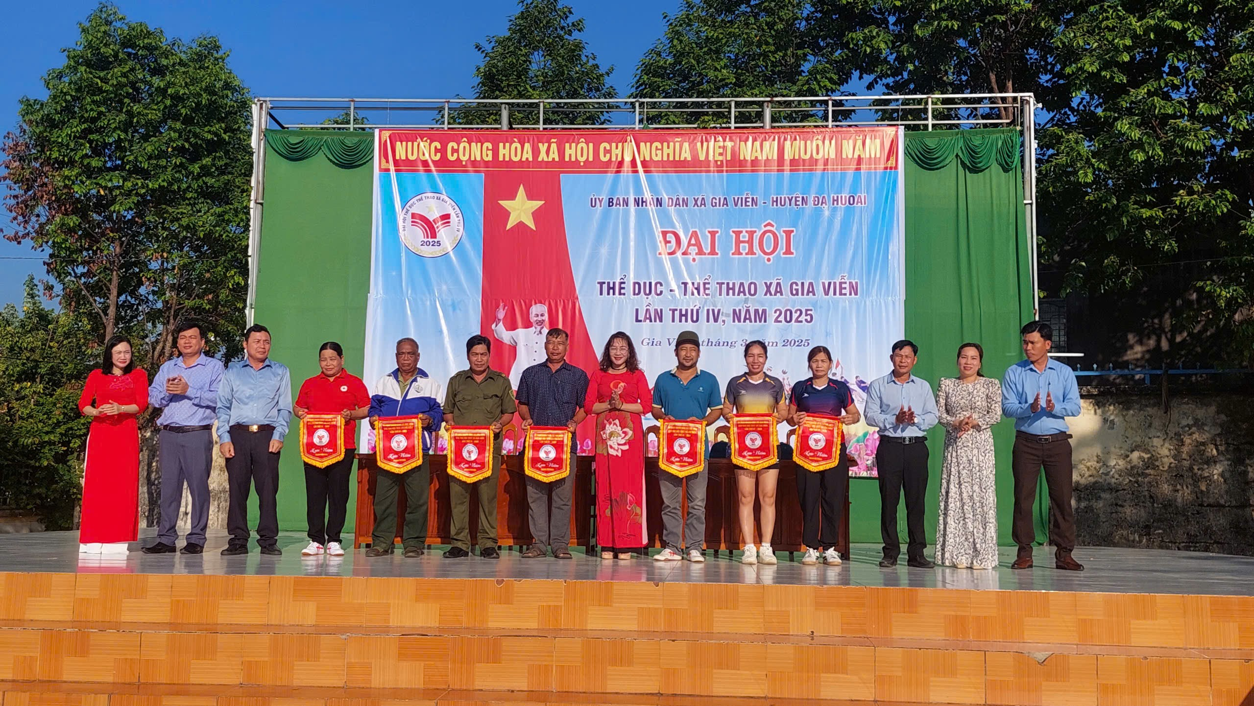 KHAI MẠC ĐẠI HỘI THỂ DỤC THỂ THAO XÃ GIA VIỄN LẦN THỨ IV NĂM 2025, KHỞI ĐỘNG THÁNG THANH NIÊN, HƯỞNG ỨNG NGÀY CHẠY OLYMPIC NĂM 2025 TRÊN ĐỊA BÀN XÃ GIA VIỄN