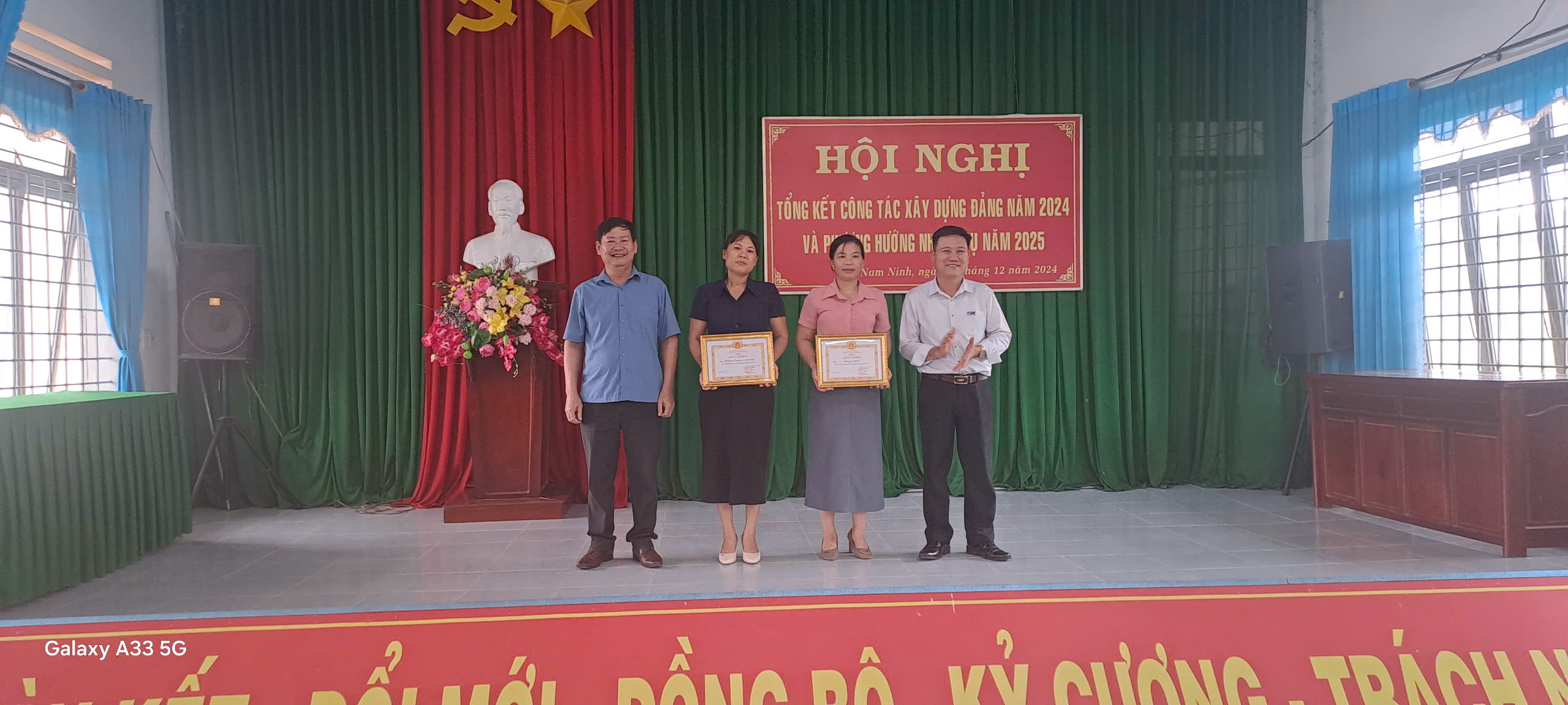 ĐẢNG BỘ XÃ NAM NINH TỔ CHỨC TỔNG KẾT CÔNG TÁC XÂY DỰNG ĐẢNG NĂM 2024 VÀ TRIỂN KHAI NHIỆM VỤ NĂM 2025