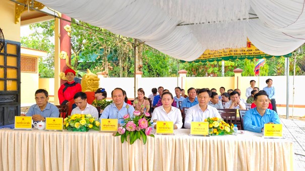 ĐẢNG ỦY - HĐND - UBND - UBMTTQ VIỆT NAM XÃ CÁT TIÊN LONG TRỌNG TỔ CHỨC LỄ GIỖ TỔ HÙNG VƯƠNG