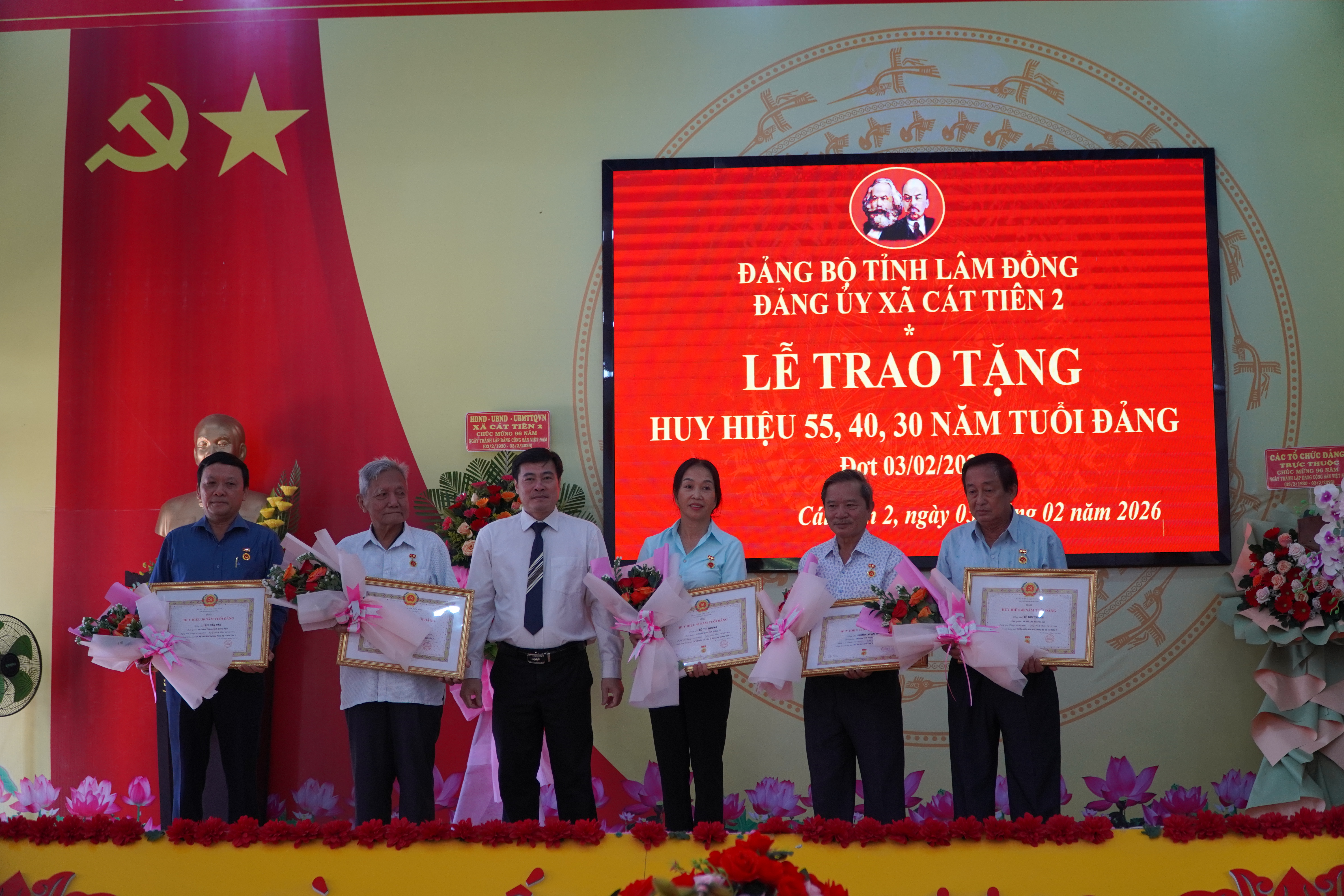 ĐẢNG ỦY XÃ CÁT TIÊN 2 TỔ CHỨC TRAO HUY HIỆU ĐẢNG ĐỢT 03/02/2026; GẶP MẶT KỶ NIỆM 96 NĂM NGÀY THÀNH LẬP ĐẢNG VÀ THÔNG BÁO NHANH KẾT QUẢ ĐẠI HỘI XIV CỦA ĐẢNG