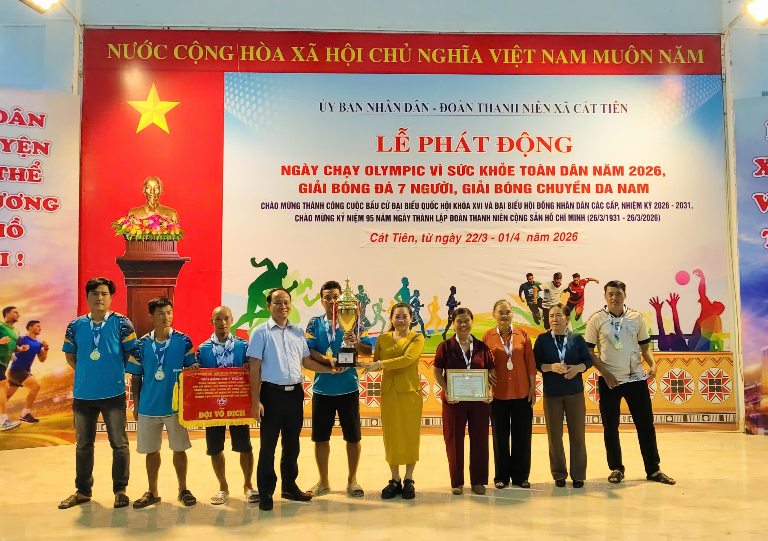 XÃ CÁT TIÊN BẾ MẠC CÁC GIẢI BÓNG ĐÁ 7 NGƯỜI VÀ BÓNG CHUYỀN DA NAM 