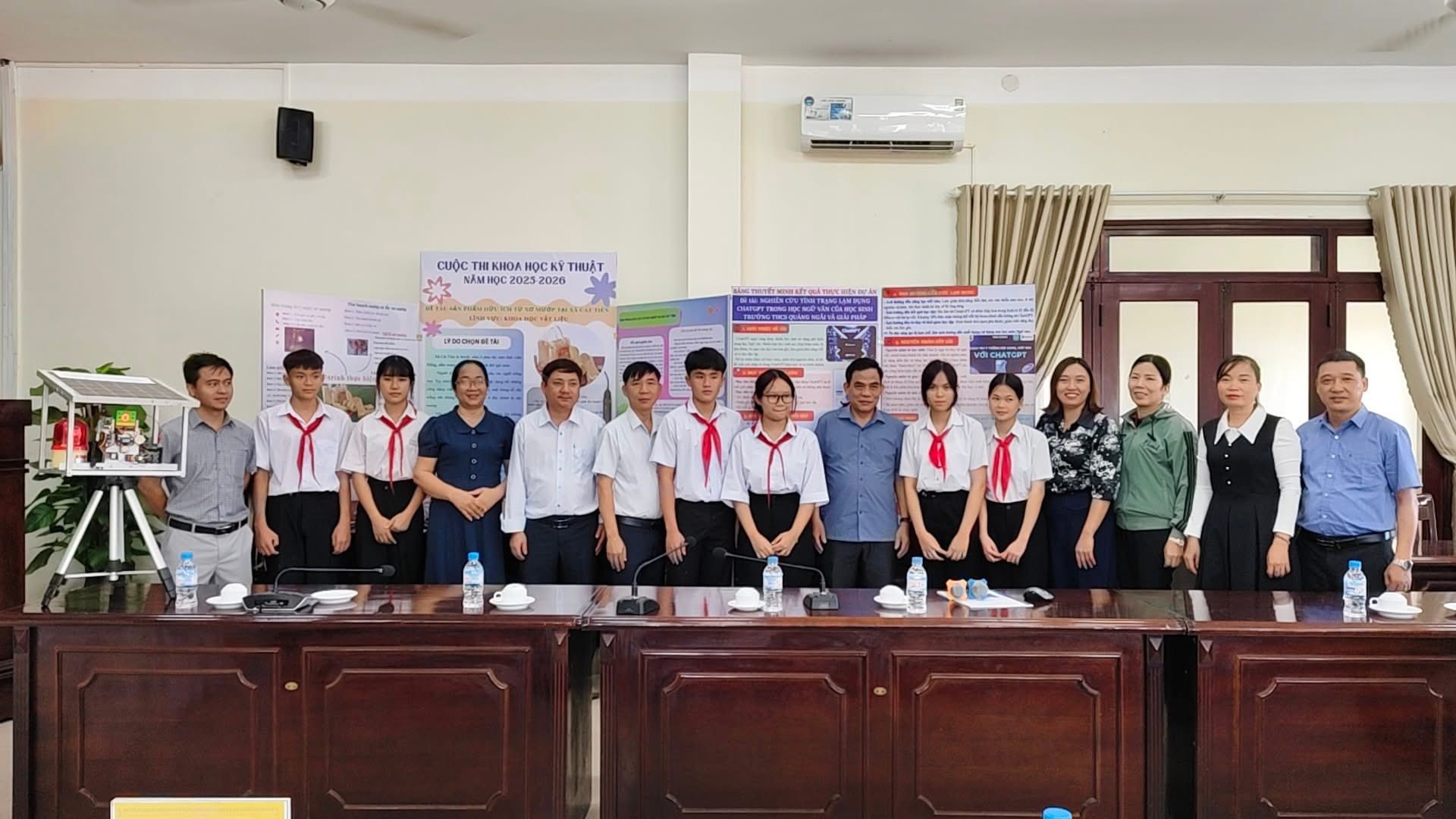 CÁT TIÊN THẨM ĐỊNH SẢN PHẨM CUỘC THI KHOA HỌC KỸ THUẬT THCS NĂM HỌC 2025–2026