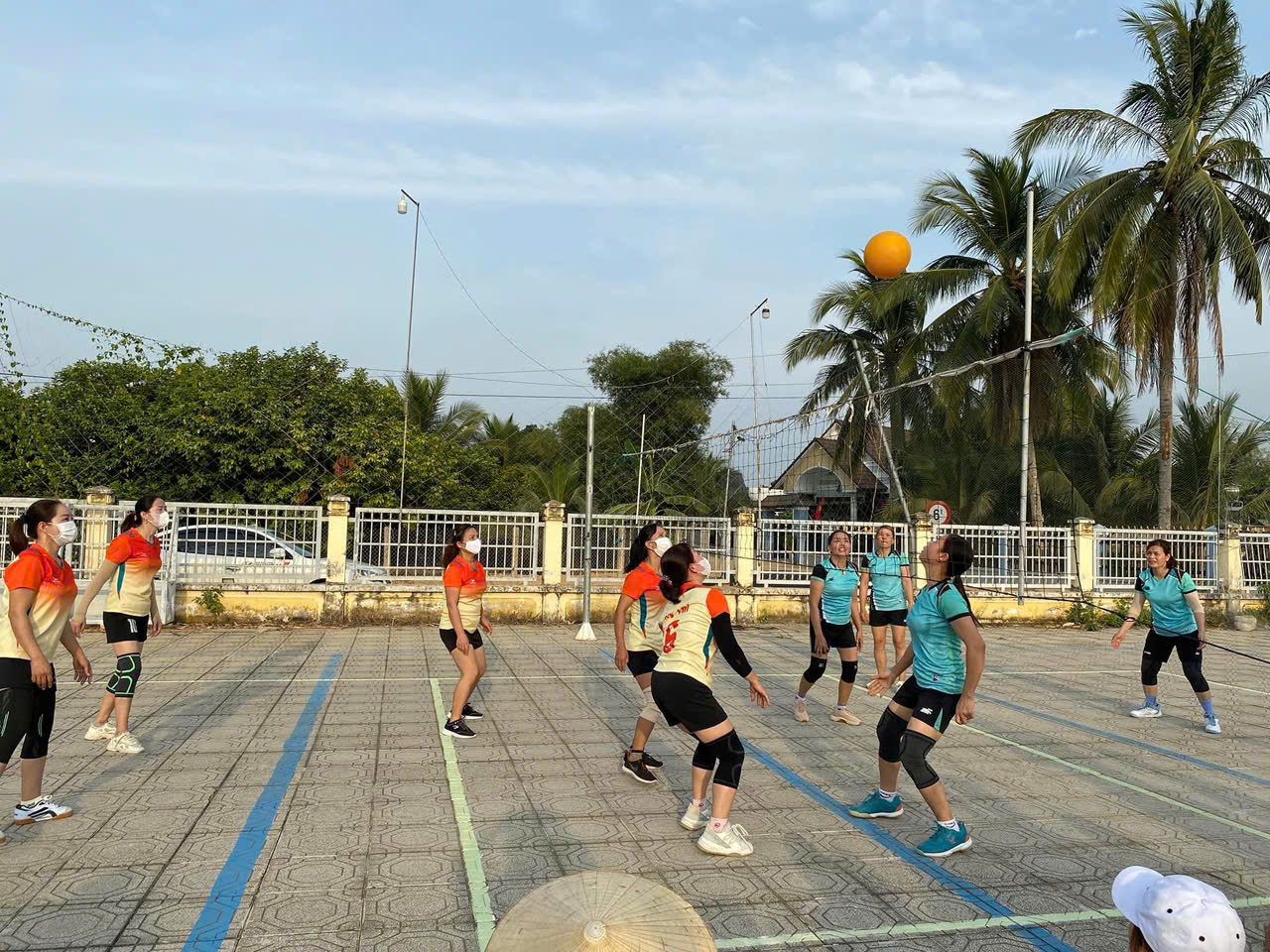 ỦY BAN NHÂN DÂN XÃ ĐỨC PHỔ TỔ CHỨC GIẢI BÓNG CHUYỀN HƠI NỮ VÀ BÓNG ĐÁ MINI 5 NGƯỜI NAM MỪNG ĐẢNG, MỪNG XUÂN ẤT TỴ VÀ ĐẠI HỘI THỂ DỤC THỂ THAO NĂM 2025
