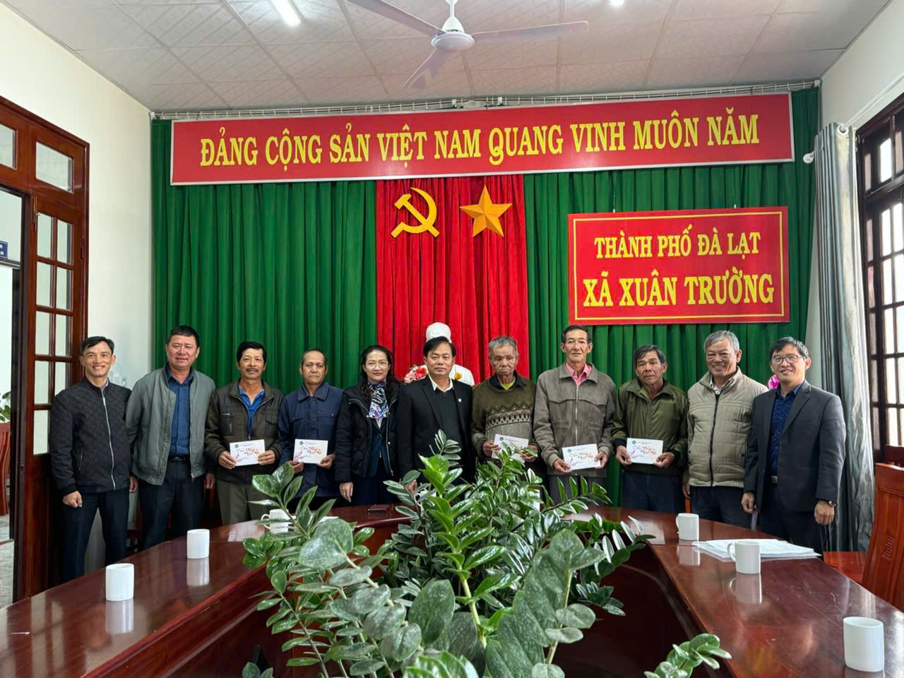 Đoàn công tác Thành phố Đà Lạt thăm, chúc Tết người có uy tín, hộ gia đình dân tộc thiểu số khó khăn nhân dịp Tết Nguyên đán Ất Tỵ  Năm 2025