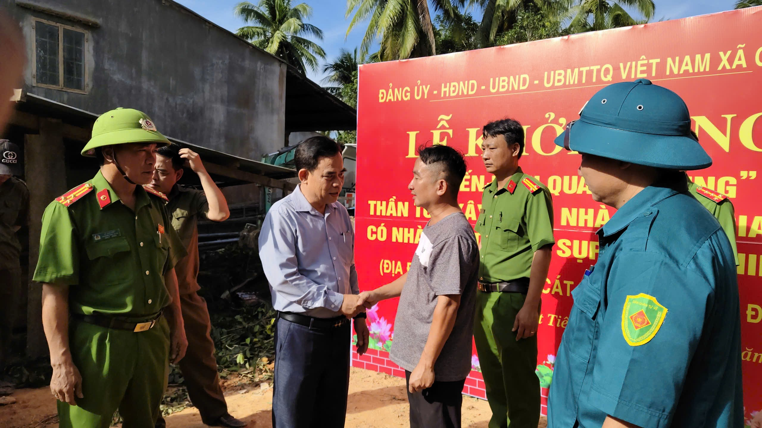 CÁT TIÊN KHỞI CÔNG XÂY DỰNG NHÀ Ở CHO HỘ DÂN CÓ NHÀ BỊ SẬP ĐỔ DO LŨ LỤT