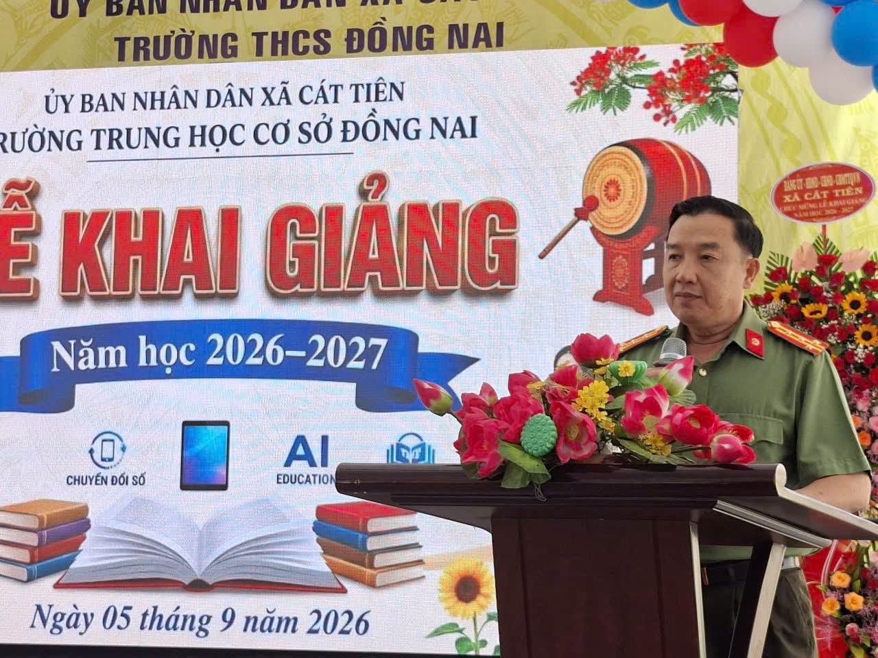 LÃNH ĐẠO CÔNG AN TỈNH VÀ UBND XÃ CÁT TIÊN DỰ LỄ KHAI GIẢNG TẠI TRƯỜNG THCS ĐỒNG NAI