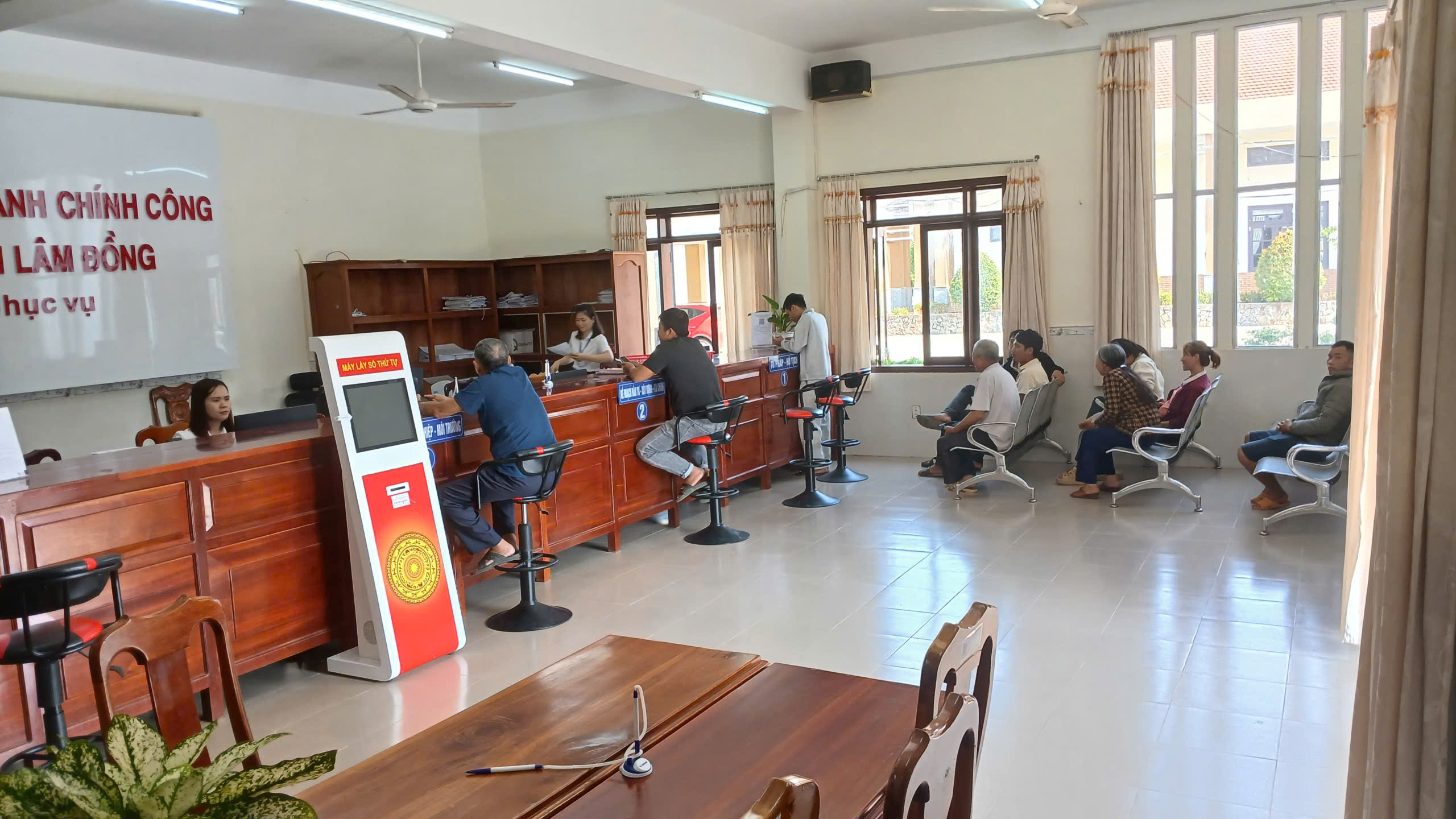 HIỆU QUẢ CỦA MÔ HÌNH “HỒ SƠ KHÔNG HẸN” TẠI TRUNG TÂM PHỤC VỤ HÀNH CHÍNH CÔNG XÃ CÁT TIÊN