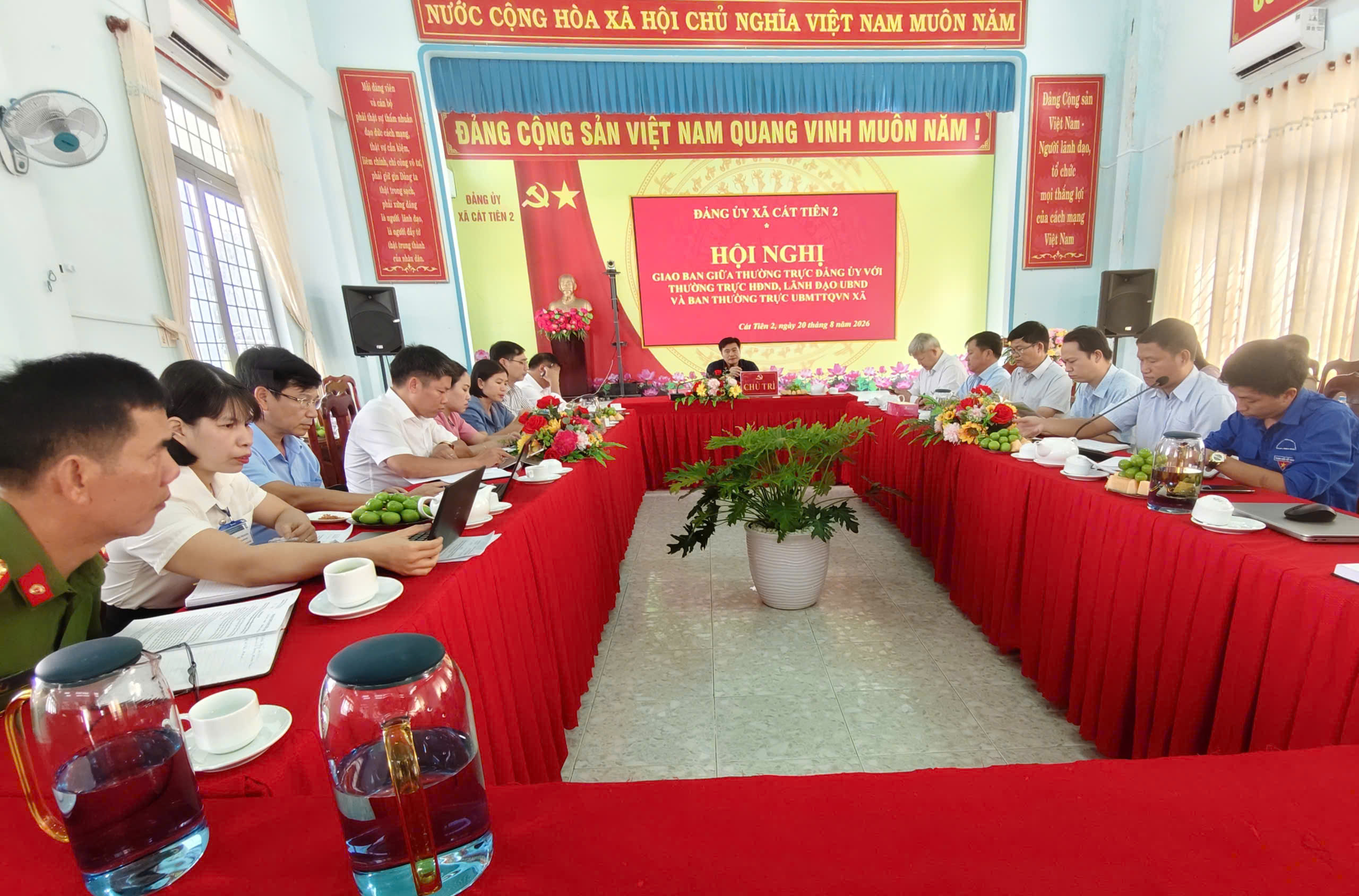 ĐẢNG ỦY XÃ CÁT TIÊN 2 TỔ CHỨC HỘI NGHỊ GIAO BAN GIỮA THƯỜNG TRỰC ĐẢNG ỦY VỚI THƯỜNG TRỰC HĐND, LÃNH ĐẠO UBND VÀ BAN THƯỜNG TRỰC UBMTTQVN XÃ