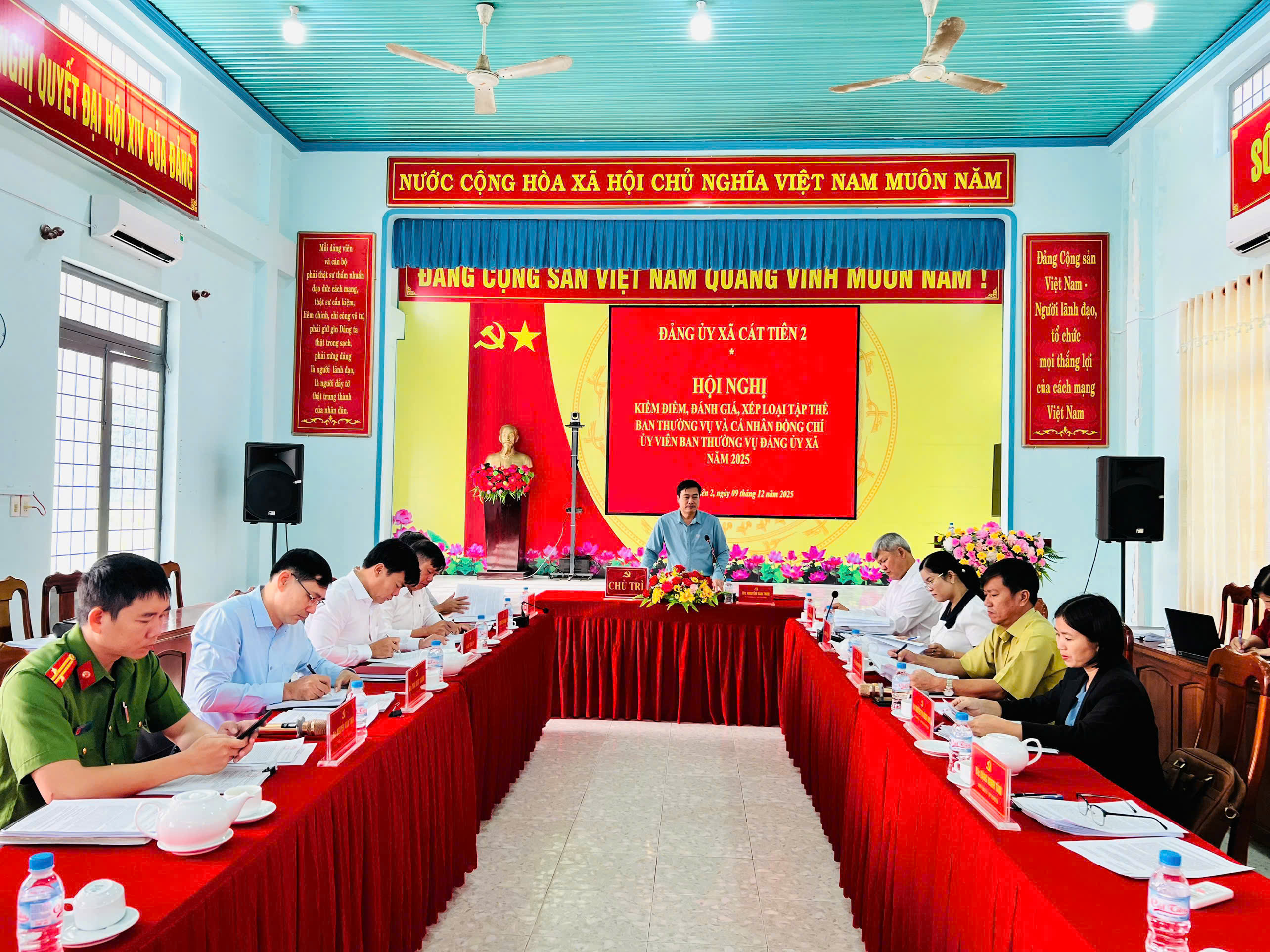 Hội nghị kiểm điểm tập thể Ban Thường vụ Đảng ủy và các đồng chí Ủy viên Ban Thường vụ Đảng ủy xã Cát Tiên 2