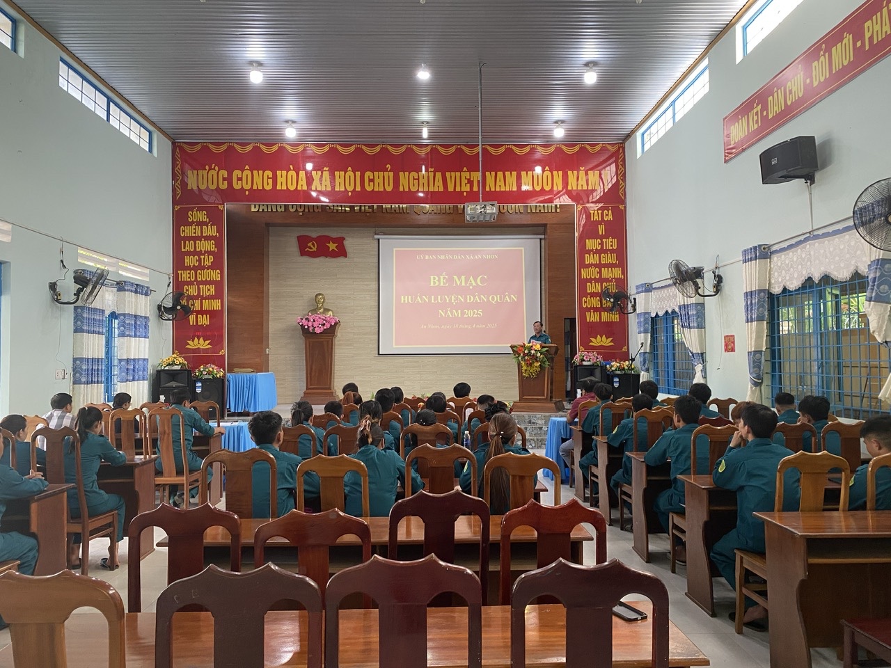 BẾ MẠC HUẤN LUYỆN DQCĐ 2025 