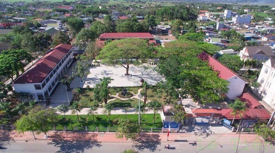 TRƯỜNG THPT ĐẠ TẺH - XƯA VÀ NAY