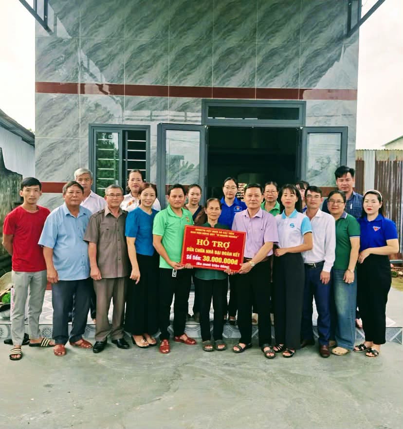  NGHIỆM THU, BÀN GIAO KINH PHÍ SỬA CHỮA NHÀ ĐẠI ĐOÀN KẾT TẠI THÔN 4, XÃ CÁT TIÊN