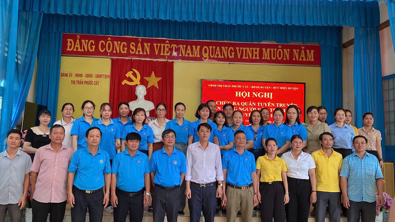 Thị trấn Phước Cát: Ra quân tuyên truyền, vận động nhân dân tham gia BHYT, BHXH tự nguyện