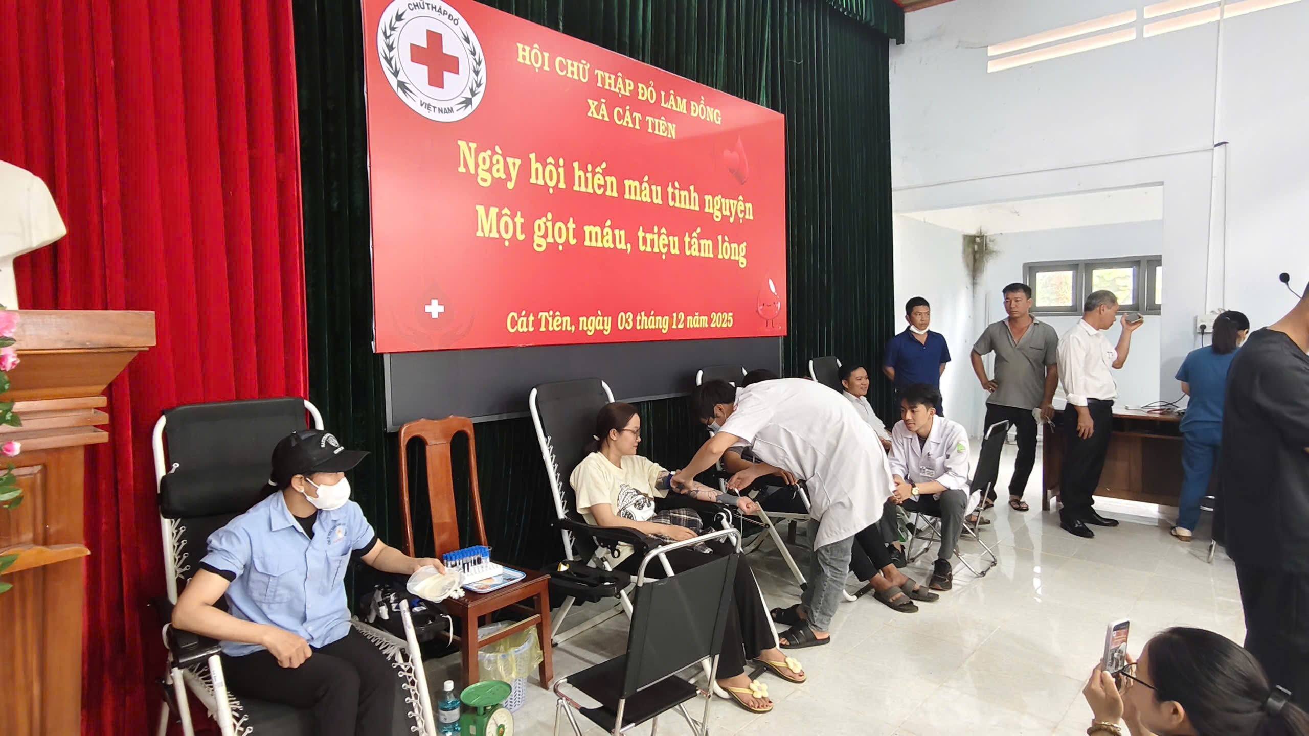 NGÀY HỘI HIẾN MÁU TÌNH NGUYỆN TẠI XÃ CÁT TIÊN: LAN TỎA NGHĨA CỬ CAO ĐẸP VÌ CỘNG ĐỒNG