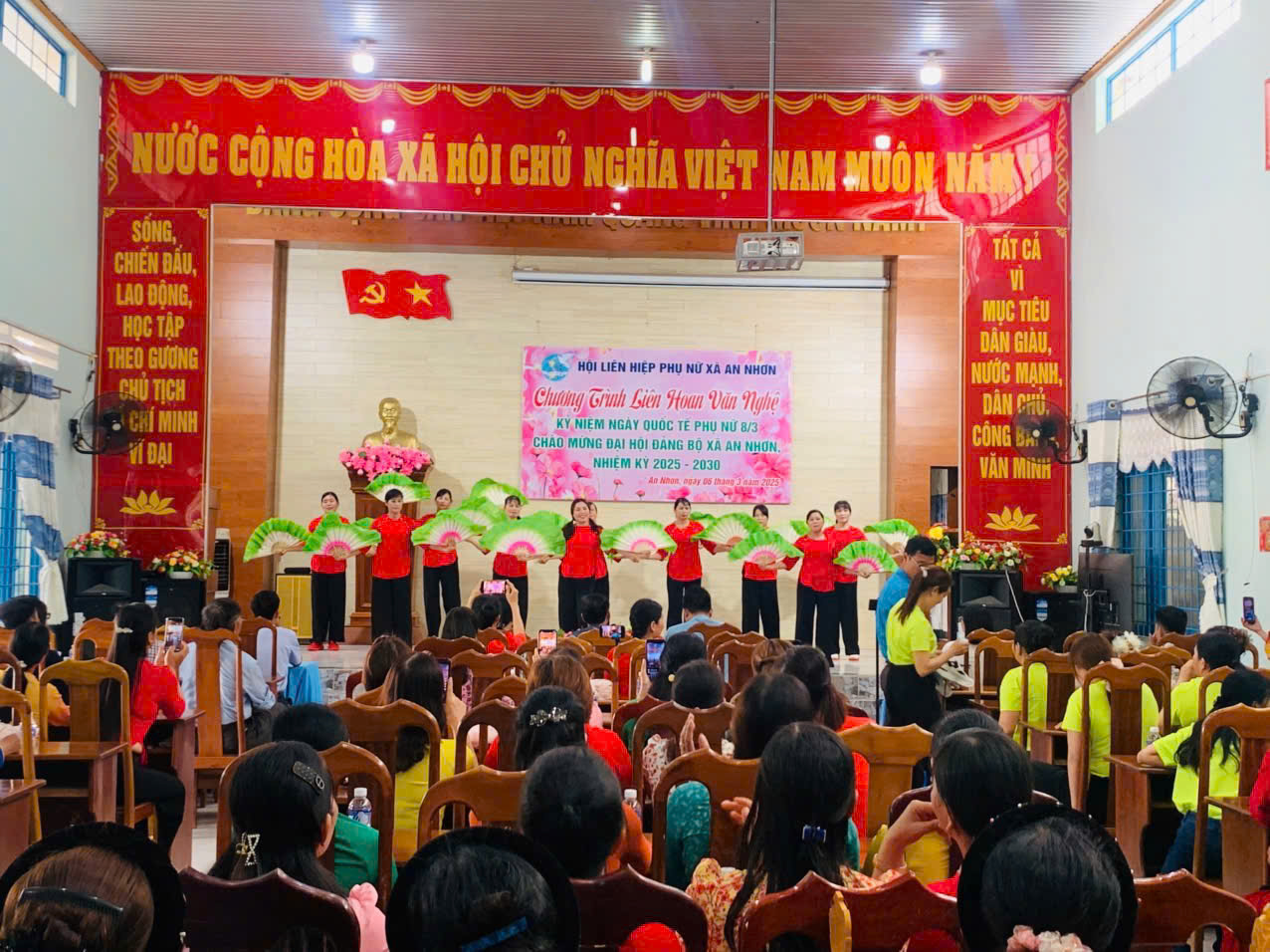 CHƯƠNG TRÌNH LIÊN HOAN VĂN NGHỆ Kỷ niệm Ngày Quốc tế phụ nữ 8/3, Chào mừng Đại hội Đảng bộ  xã An Nhơn nhiệm kỳ 2025 - 2030 