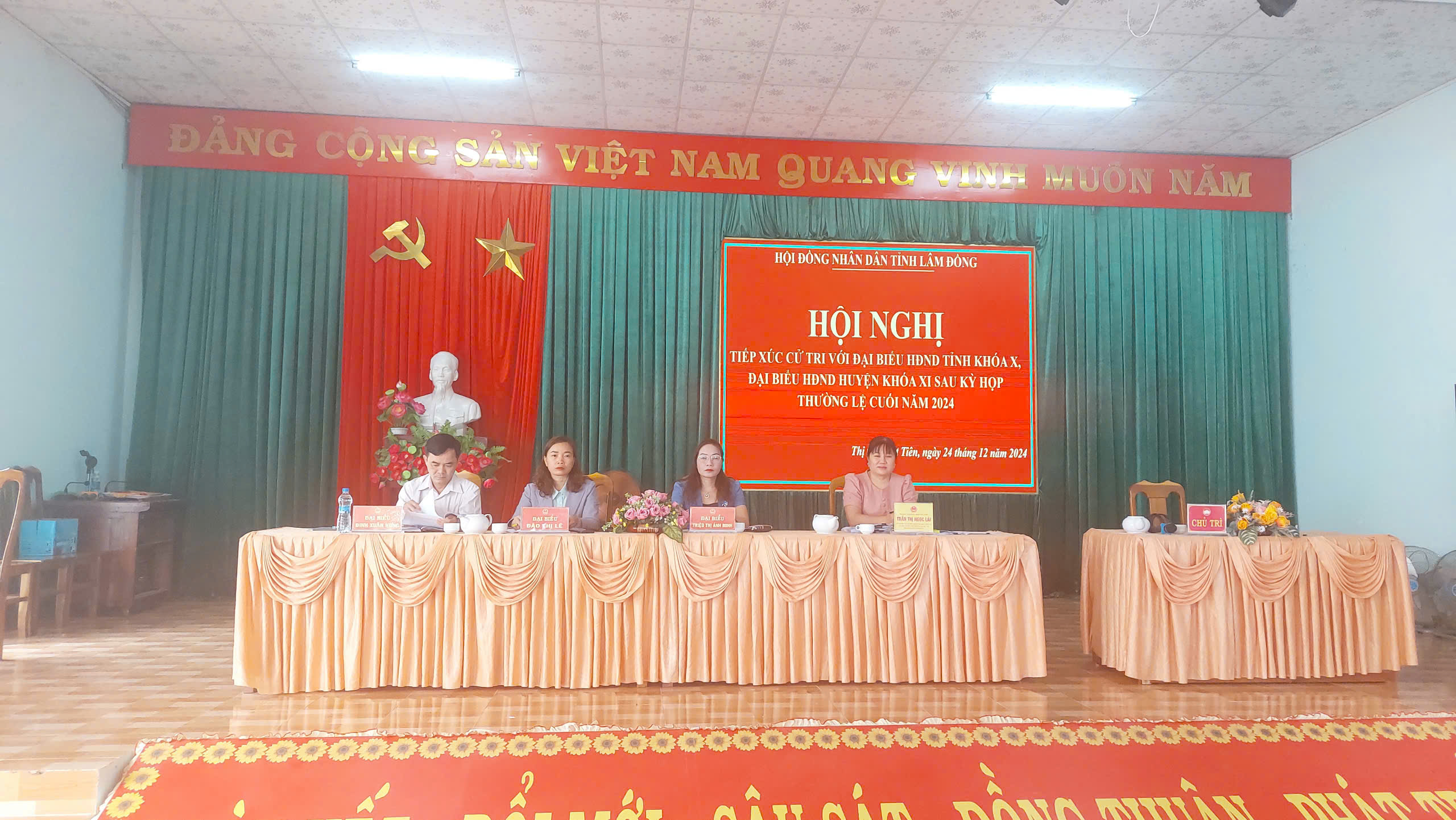 ĐẠI BIỂU HĐND TỈNH KHÓA X VÀ ĐẠI BIỂU HĐND HUYỆN KHÓA XI TIẾP XÚC VỚI CỬ TRI THỊ TRẤN CÁT TIÊN SAU KỲ HỌP THƯỜNG LỆ CUỐI NĂM 2024