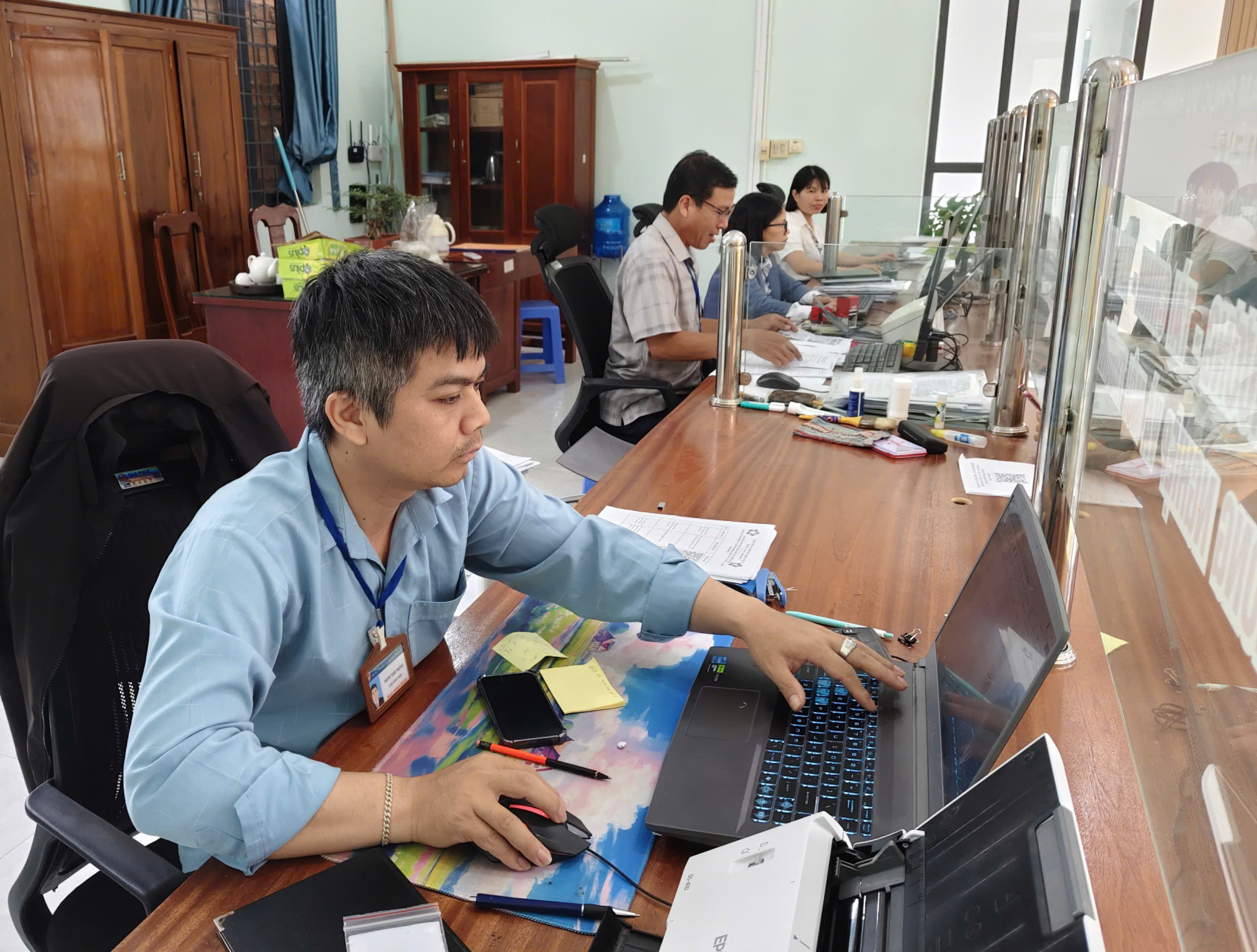 CÁT TIÊN 2: ĐỔI MỚI PHƯƠNG THỨC LÀM VIỆC, NÂNG HIỆU QUẢ THÔNG TIN CƠ SỞ TRÊN NỀN TẢNG SỐ