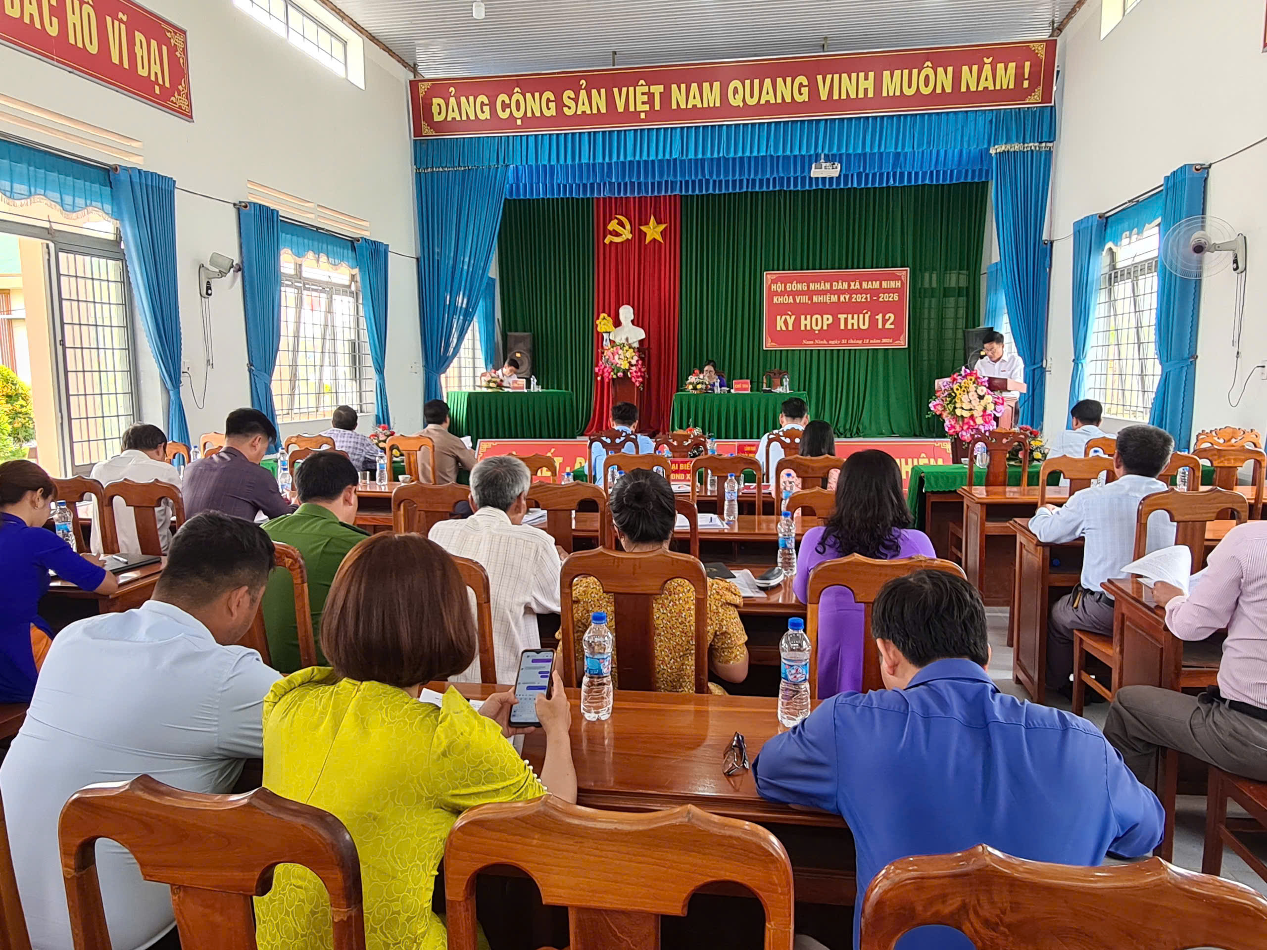 HĐND XÃ NAM NINH TỔ CHỨC KỲ HỌP THƯỜNG LỆ CUỐI NĂM 2024